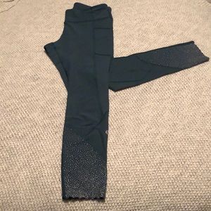 Hunter green lululemon pants